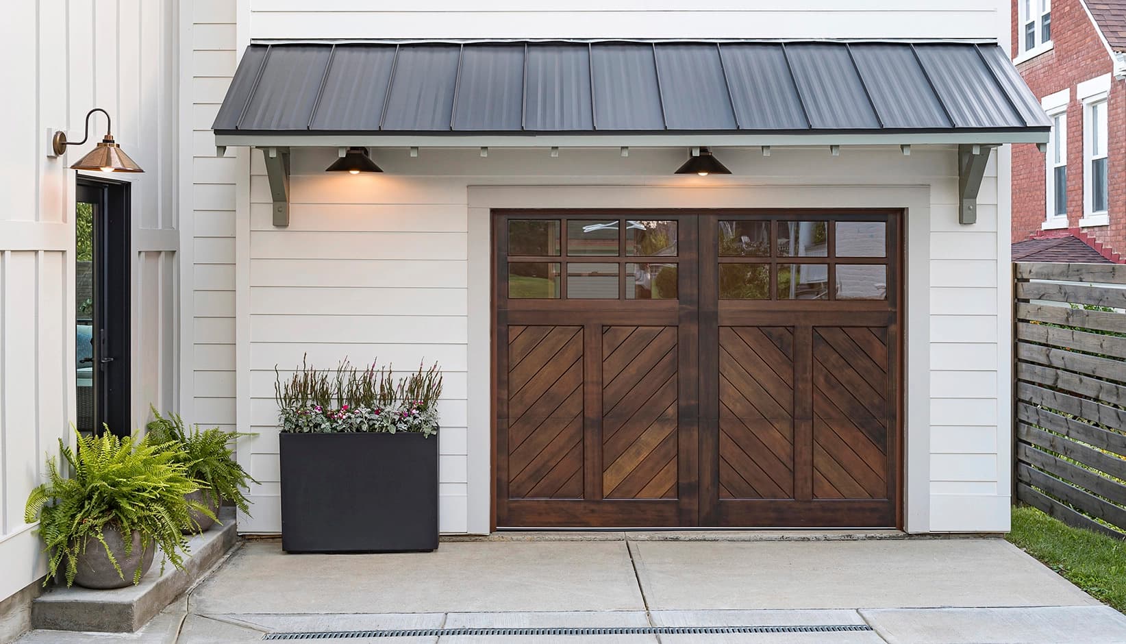 Crowfoot and Cross Town residential garage door company in Calgary